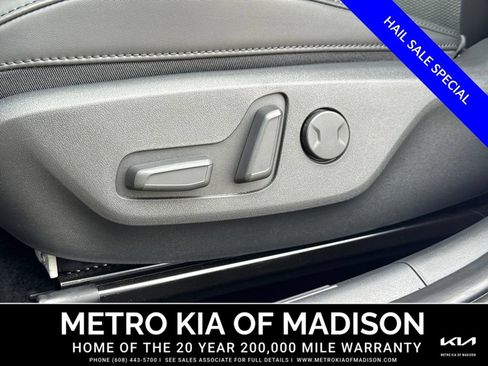 Used 2025 Kia Niro EX FWD image 13