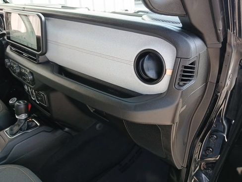 Used 2024 Jeep Wrangler Unlimited Sport AWD/4WD image 24