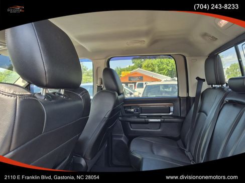 Used 2014 RAM 1500 Laramie w/ Convenience Group AWD/4WD image 12