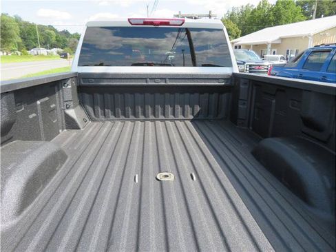 Used 2025 Chevrolet Silverado 3500 LT w/ Safety Package AWD/4WD image 3