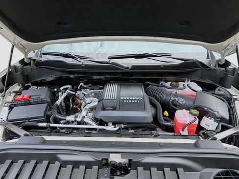 New 2026 Chevrolet Silverado 1500 Custom Trail Boss w/ LPO, Dark Essentials Package AWD/4WD image 30