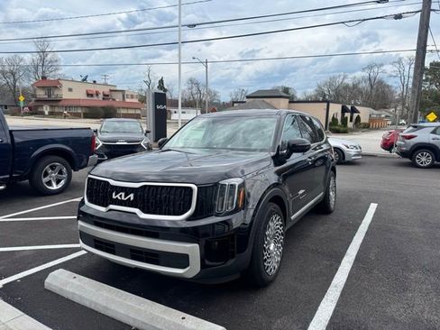 Used 2024 Kia Telluride LX image 2