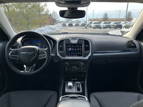 Certified 2023 Chrysler 300 Touring w/ Sport Appearance Package image 9