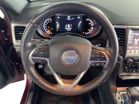 Used 2018 Jeep Grand Cherokee Limited image 16