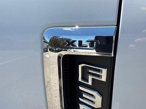 Used 2022 Ford F350 XLT AWD/4WD image 4