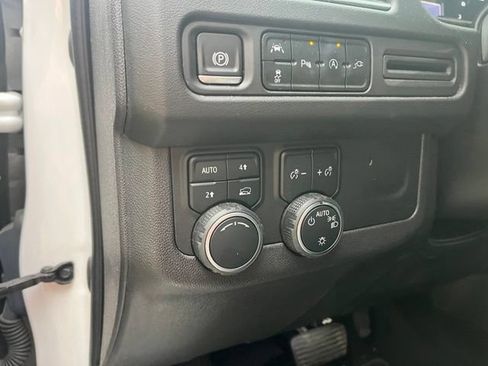 Used 2021 Chevrolet Tahoe RST w/ Luxury Package AWD/4WD image 15