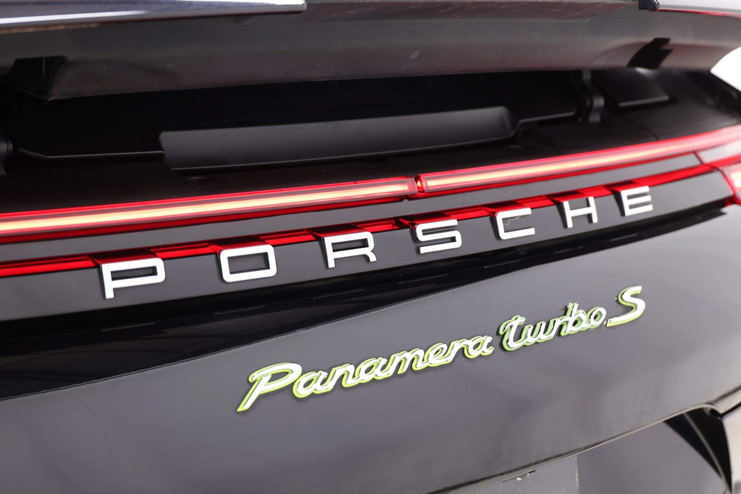 Used 2018 Porsche Panamera Turbo S Executive w/ Assistance Package AWD/4WD image 76