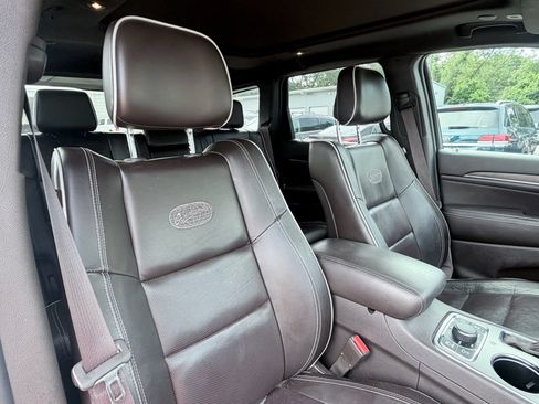 Used 2018 Jeep Grand Cherokee Overland AWD/4WD image 26
