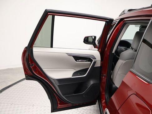 Certified 2025 Toyota RAV4 XLE Premium FWD image 21
