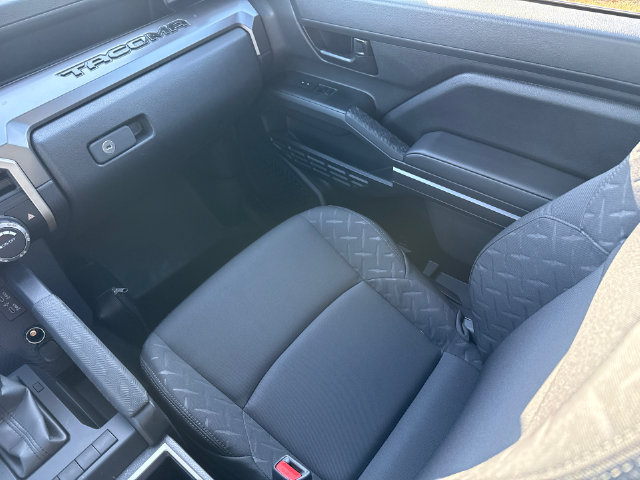 Used 2026 Toyota Tacoma SR5 AWD/4WD image 15