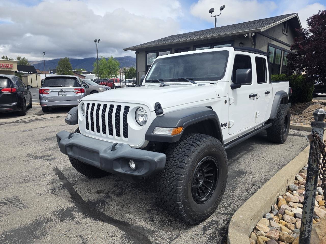 Used 2020 Jeep Gladiator Sport w/ Quick Order Package 24S AWD/4WD image 7