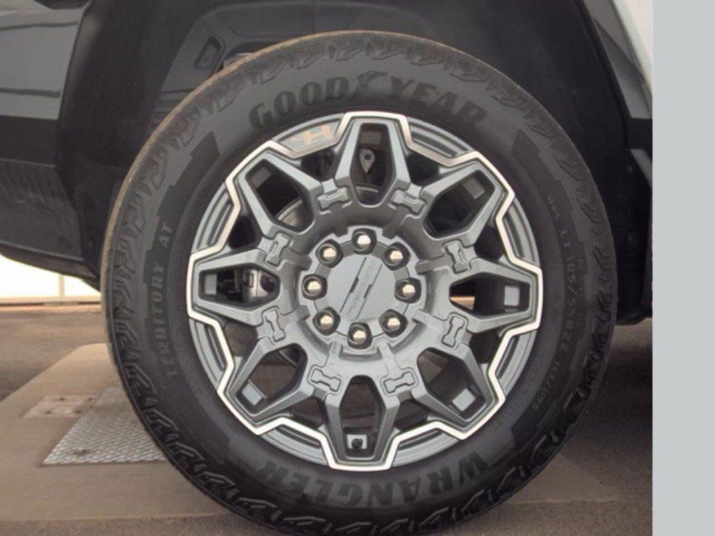 Used 2025 GMC Hummer EV 3X AWD/4WD image 21