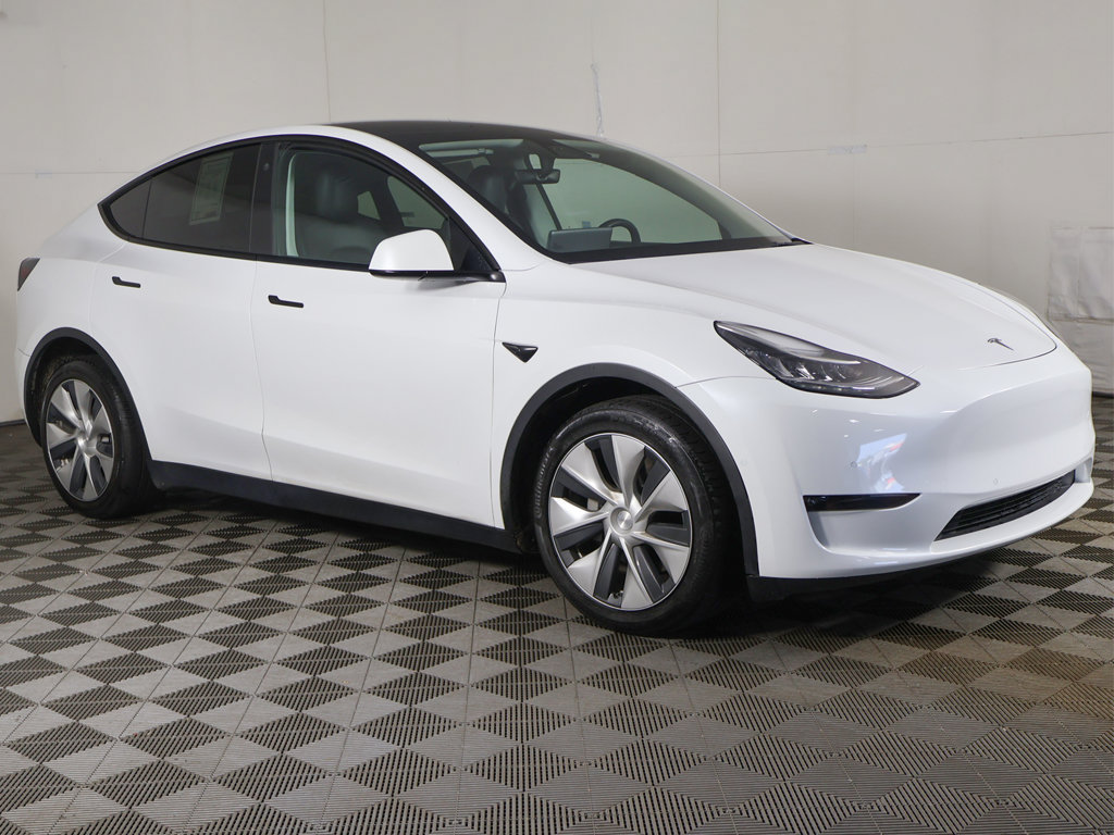 Used 2022 Tesla Model Y Long Range AWD/4WD image 2