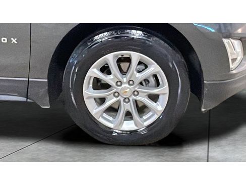 Used 2018 Chevrolet Equinox LS image 19