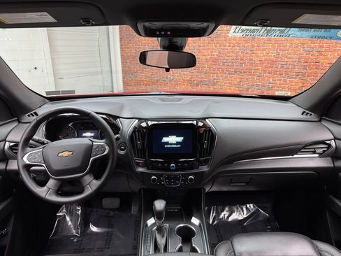 Used 2023 Chevrolet Traverse LT AWD/4WD image 12