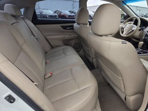 Used 2014 Nissan Altima 2.5 SL w/ Moonroof Package FWD image 16