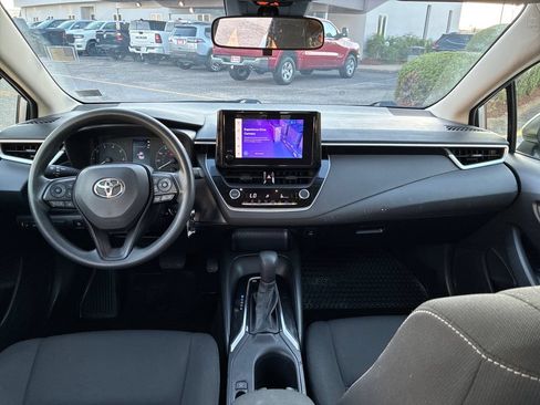 Used 2025 Toyota Corolla LE FWD image 13