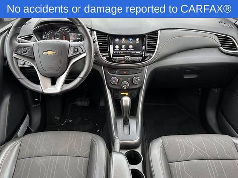 Certified 2022 Chevrolet Trax LT w/ LT Convenience Package image 16
