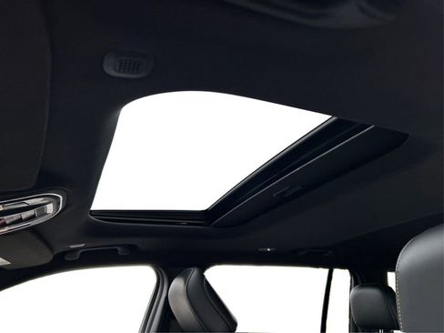 Certified 2023 Jeep Grand Cherokee L Laredo image 23