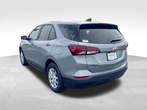 Used 2024 Chevrolet Equinox LS w/ LS Convenience Package FWD image 6