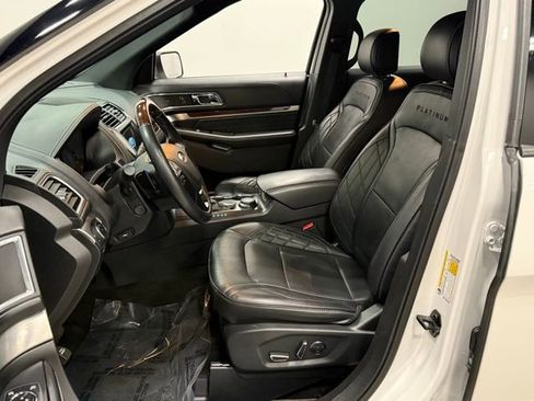Certified 2017 Ford Explorer Platinum image 14