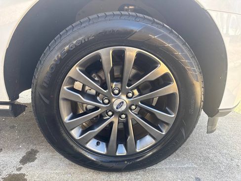 Used 2020 Ford Expedition Max Limited image 9