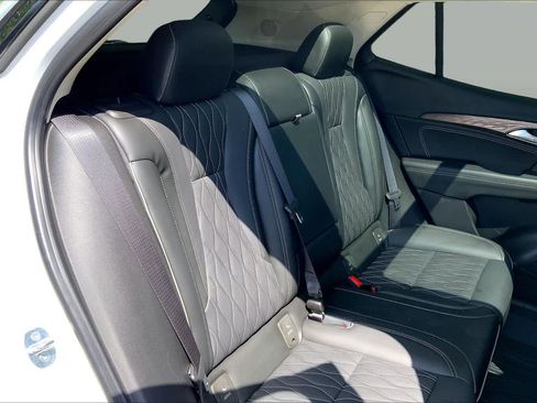 Used 2022 Buick Envision Avenir w/ Premium Seat Package AWD/4WD image 20