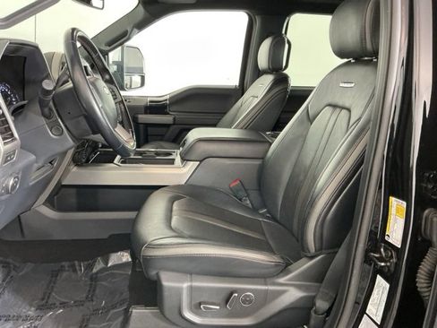 Used 2022 Ford F450 Platinum w/ FX4 Off-Road Package image 19