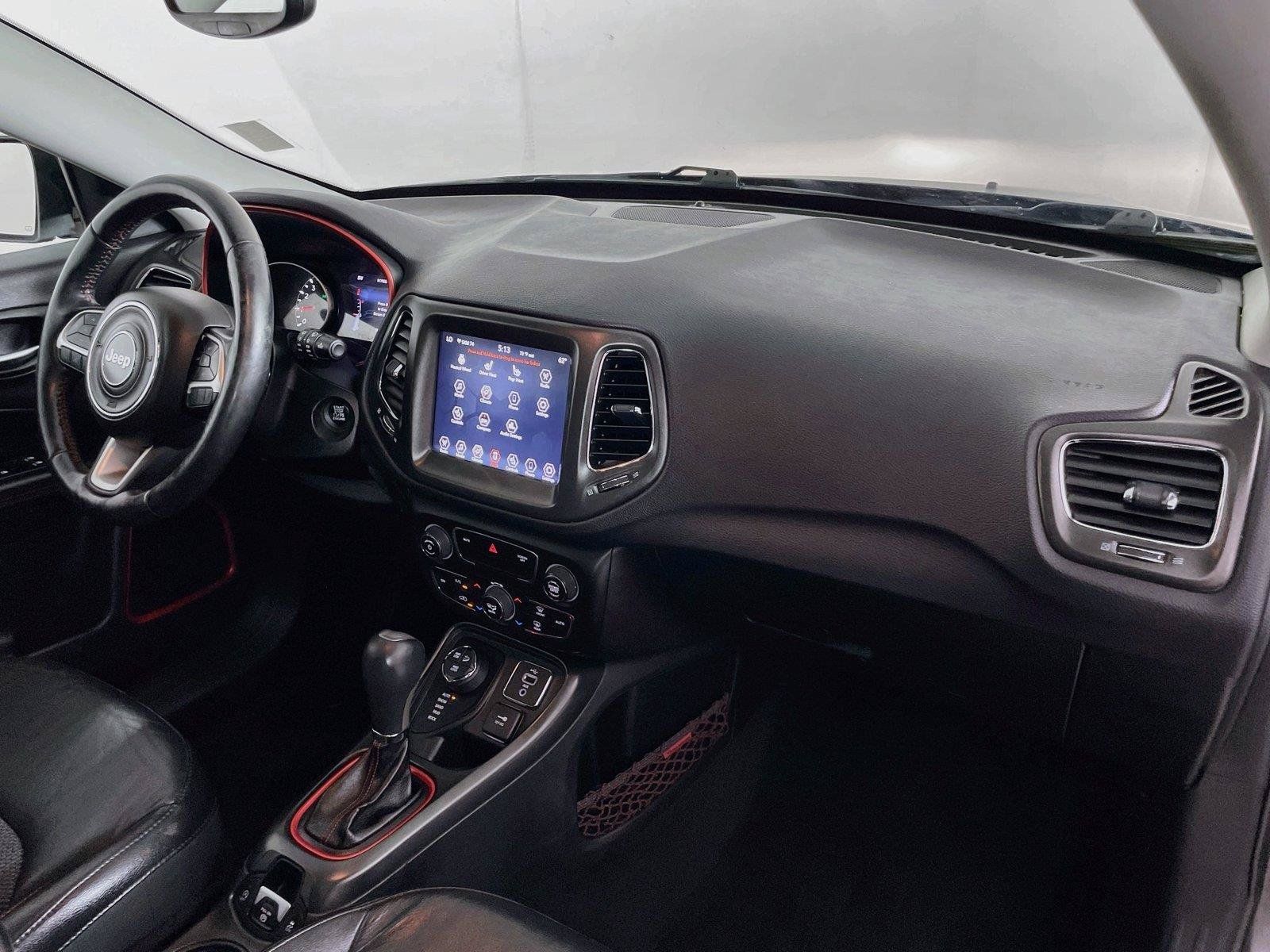 Used 2018 Jeep Compass Trailhawk w/ Cold Weather Group AWD/4WD image 30