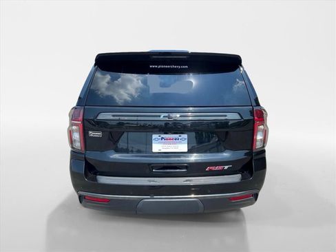 Used 2025 GMC Yukon Denali AWD/4WD image 4