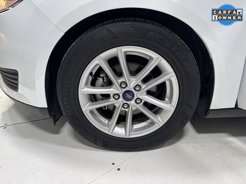 Used 2018 Ford Focus SE image 4