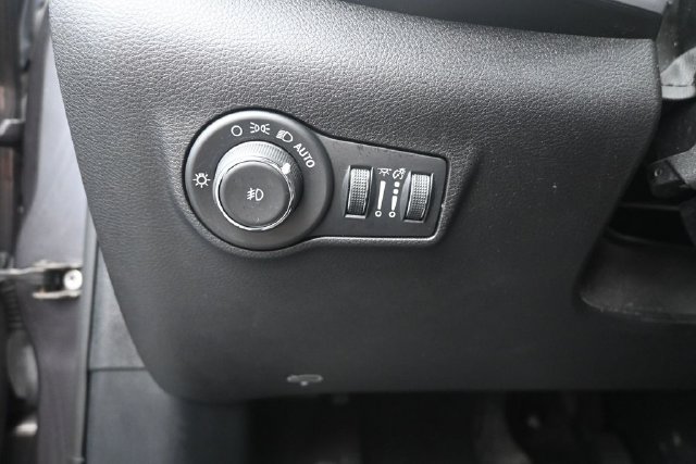 Used 2024 Jeep Compass Latitude AWD/4WD image 13
