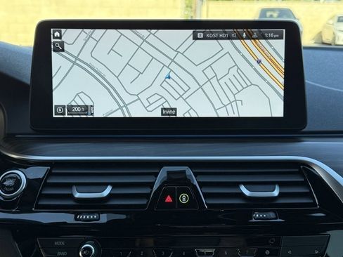 Certified 2023 BMW 530e w/ Convenience Package image 27