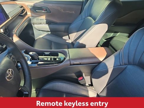 Used 2024 Toyota Crown Limited image 22