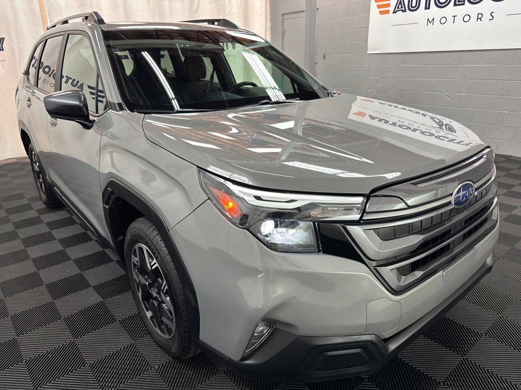 Used 2026 Subaru Forester Premium AWD/4WD image 2