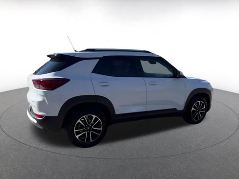 Used 2025 Chevrolet TrailBlazer LT image 11