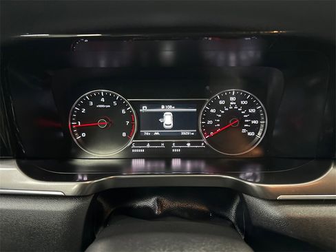 Used 2023 Kia Sorento LX image 26