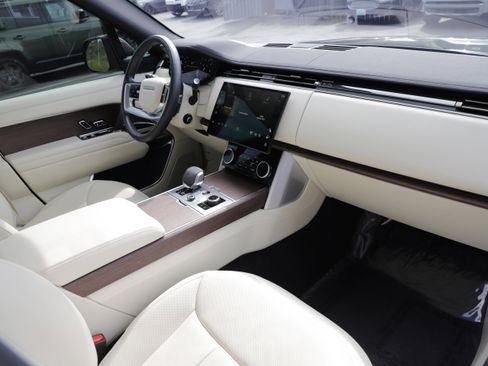 Used 2023 Land Rover Range Rover SE AWD/4WD image 13