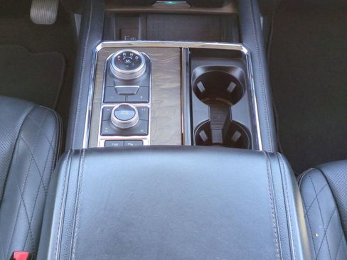 Used 2021 Ford Expedition Max Platinum image 19