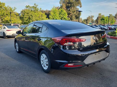 Used 2019 Hyundai Elantra SE FWD image 4