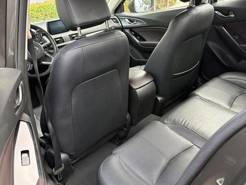 Used 2017 MAZDA MAZDA3 Grand Touring w/ Premium Equipment Package FWD image 12