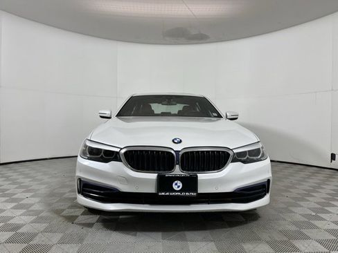 Used 2019 BMW 530i xDrive w/ Premium Package image 2
