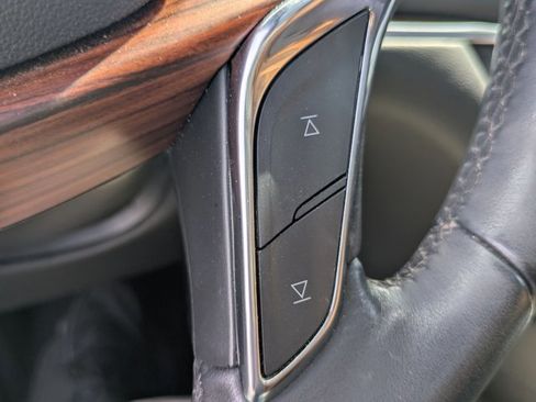 Used 2021 Cadillac XT5 Premium Luxury AWD/4WD image 15