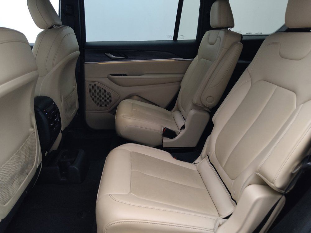 Used 2023 Jeep Grand Cherokee L Limited RWD image 18