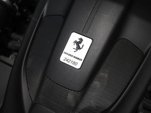 Certified 2019 Ferrari Portofino RWD image 26