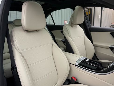 Used 2025 Mercedes-Benz C 300 Sedan w/ Exclusive Trim Package image 12