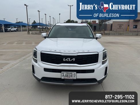 Used 2022 Kia Telluride S FWD image 2
