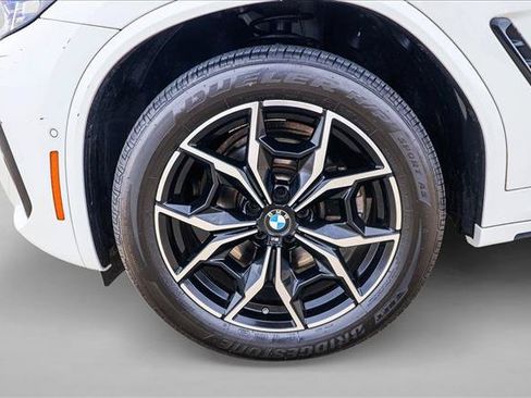 Used 2024 BMW X4 xDrive30i w/ Premium Package AWD/4WD image 9