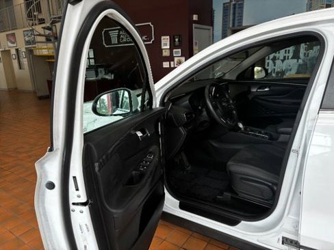 Used 2019 Hyundai Santa Fe SE FWD image 14