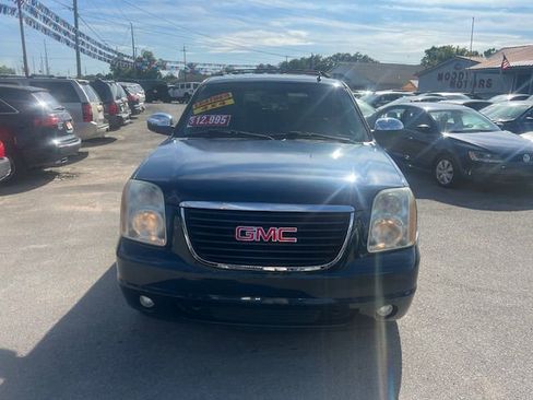 Used 2007 GMC Yukon SLT w/ SLT Preferred Equipment Group image 3